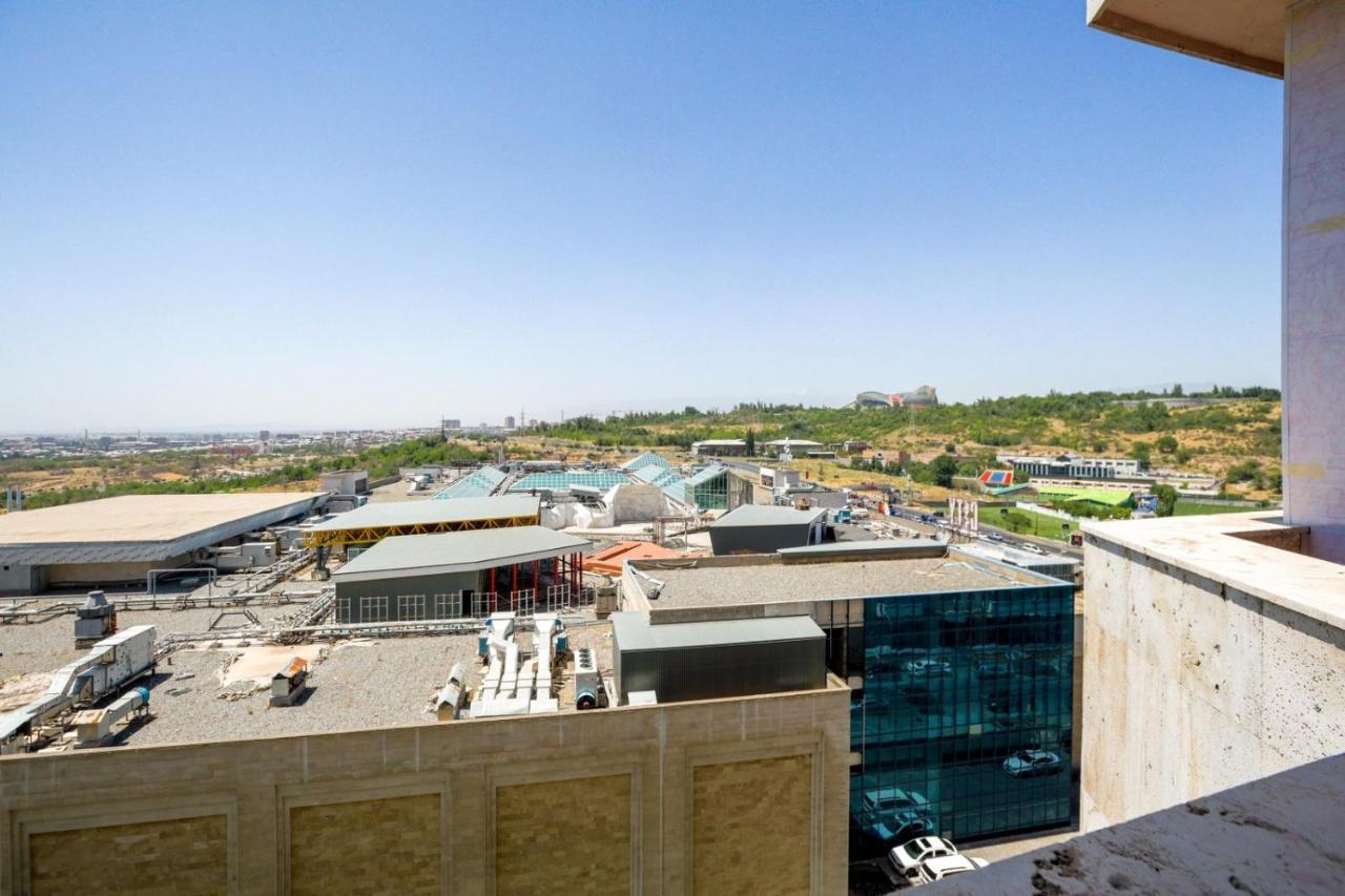 Stay Inn Apartments Near Dalma Garden Mall Єреван Екстер'єр фото