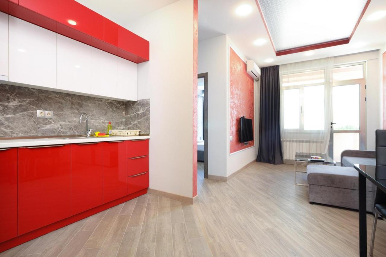 Stay Inn Apartments Near Dalma Garden Mall Єреван Екстер'єр фото