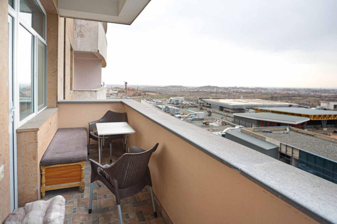 Stay Inn Apartments Near Dalma Garden Mall Єреван Екстер'єр фото