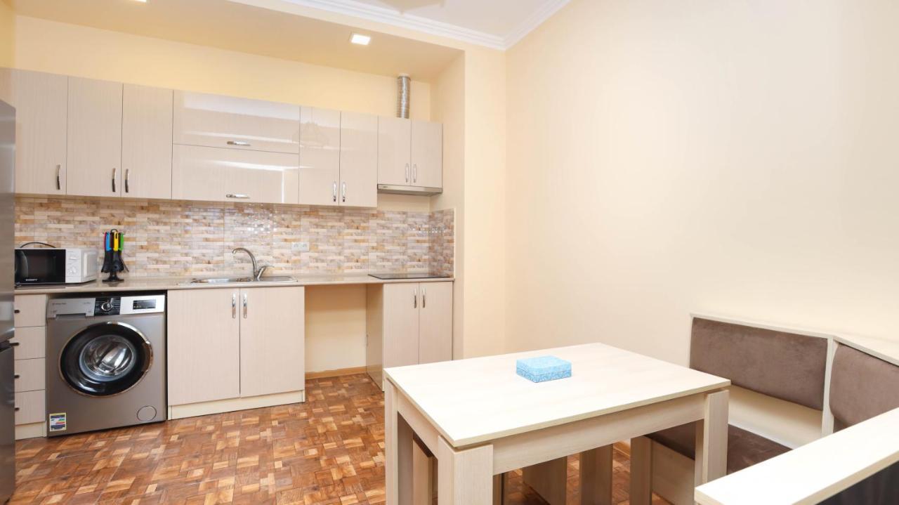Stay Inn Apartments Near Dalma Garden Mall Єреван Екстер'єр фото