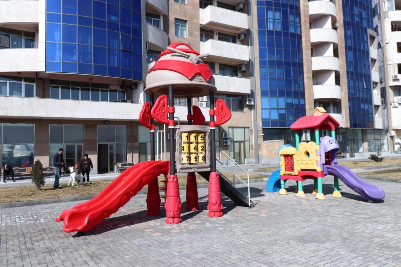 Stay Inn Apartments Near Dalma Garden Mall Єреван Екстер'єр фото